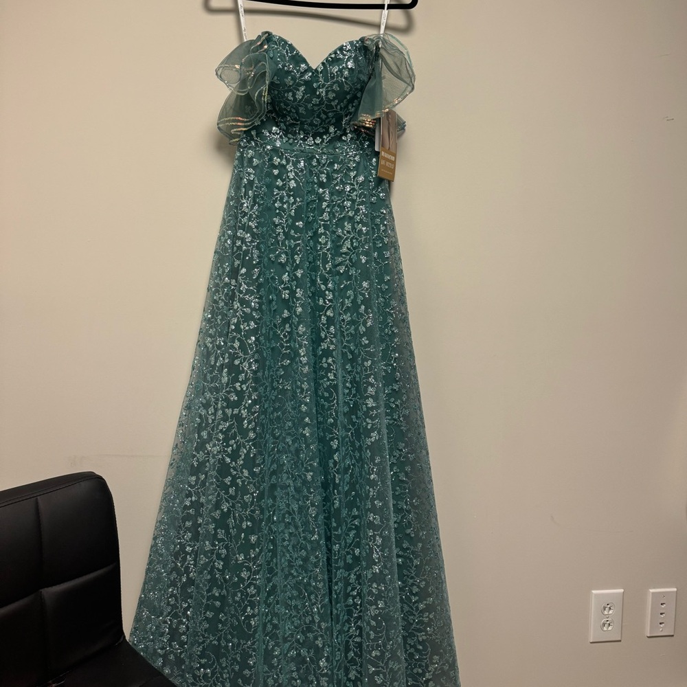 Ellie Wilde EW34063 Prom Dress - Picture 5 of 5